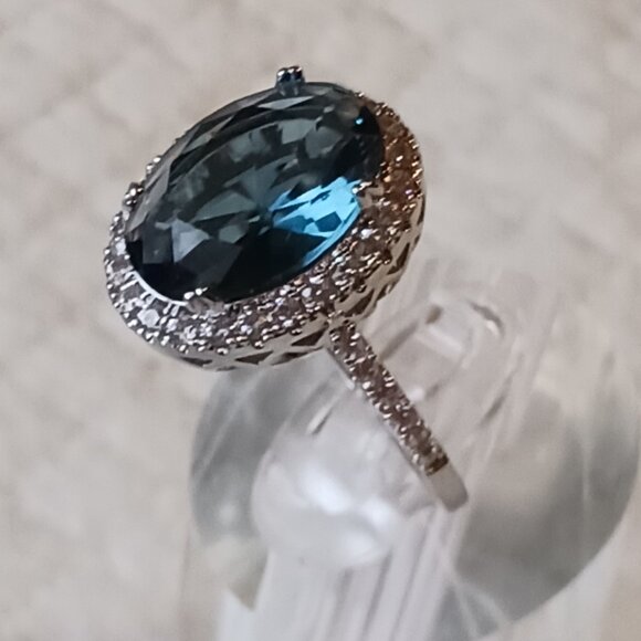 Silver London Blue Topaz and CZ Fashion Halo Ring Size 8.75 NWOT - Picture 4 of 15
